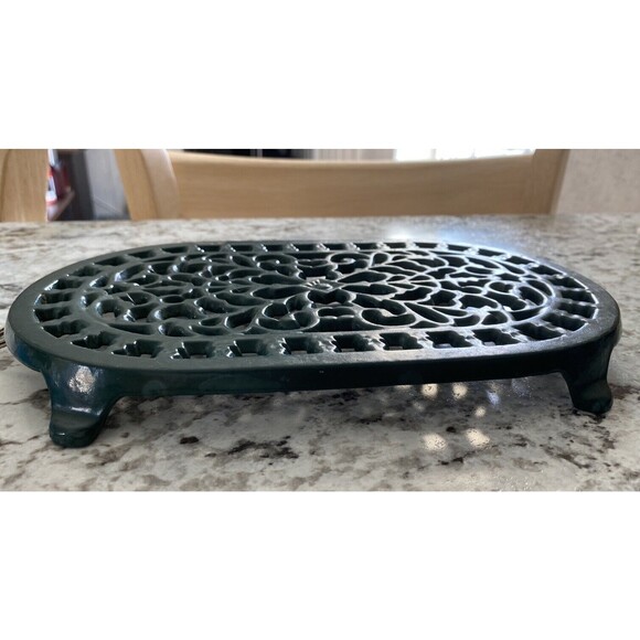 Vintage Victor Robert Welch Cast Iron Pot Stand Footed Trivet Green - Picture 3 of 4